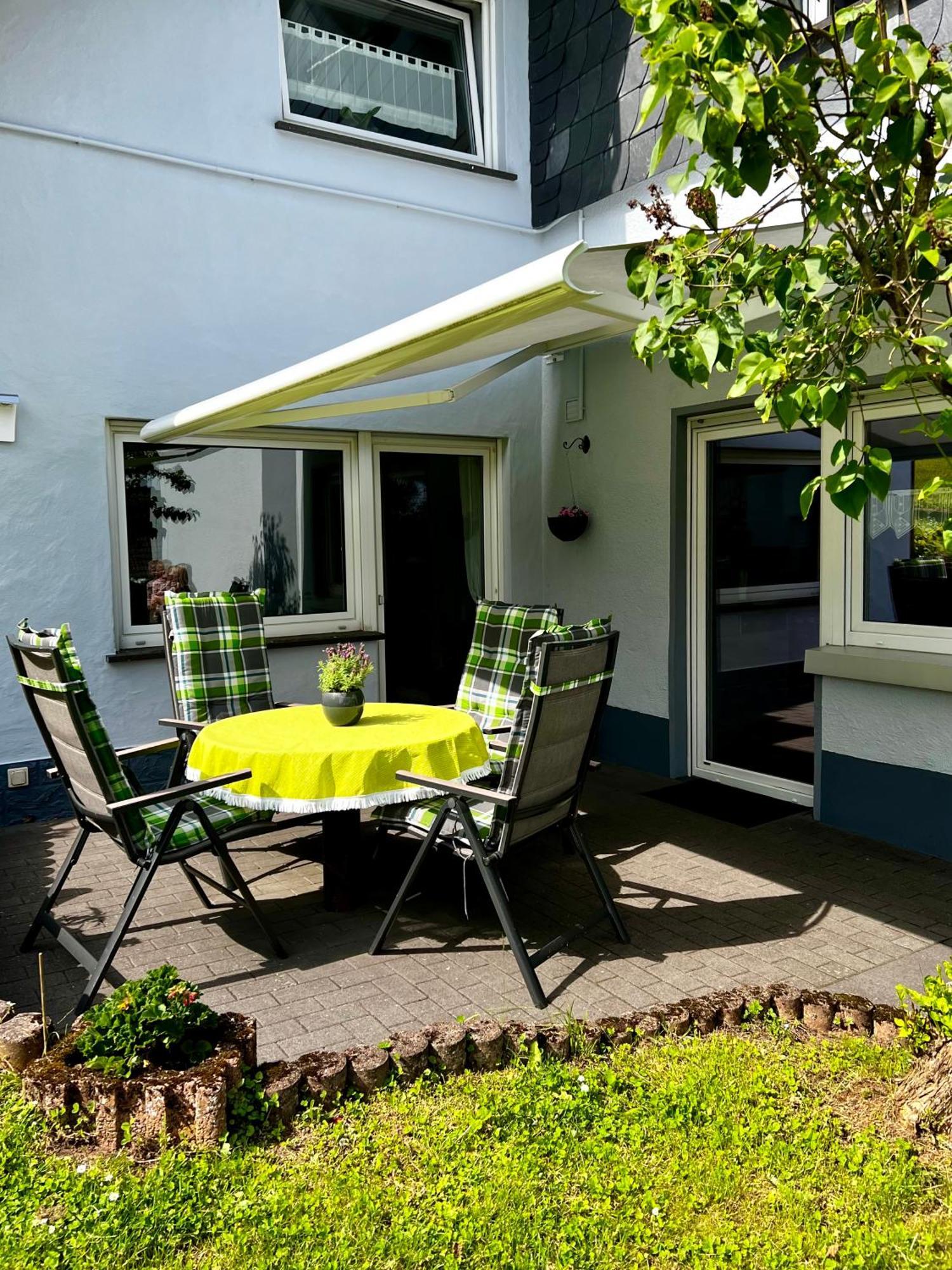 Deine-Eifel-Ferienwohnung Feusdorf Exterior photo